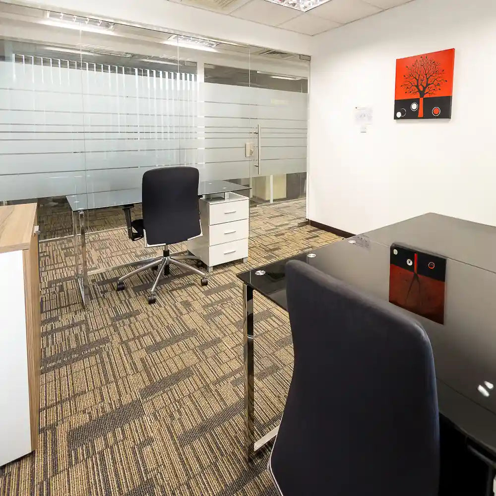 Bright external 3-person office at Austria Business Center, Media City.